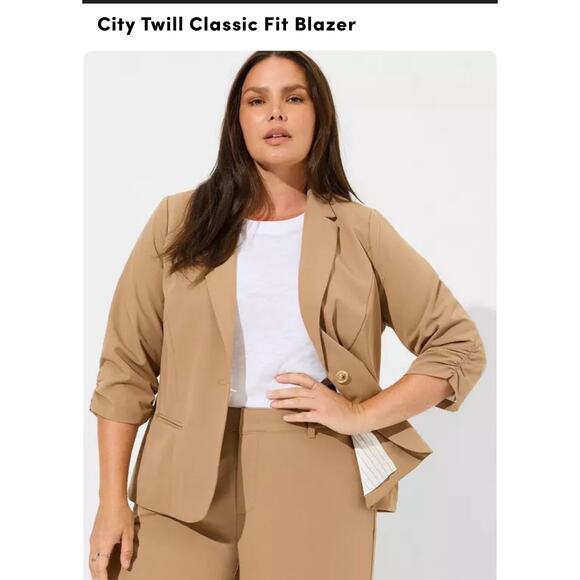 Torrid City Twill Classic Fit Blazer - Size 3 (22/24) NWT - Picture 1 of 13